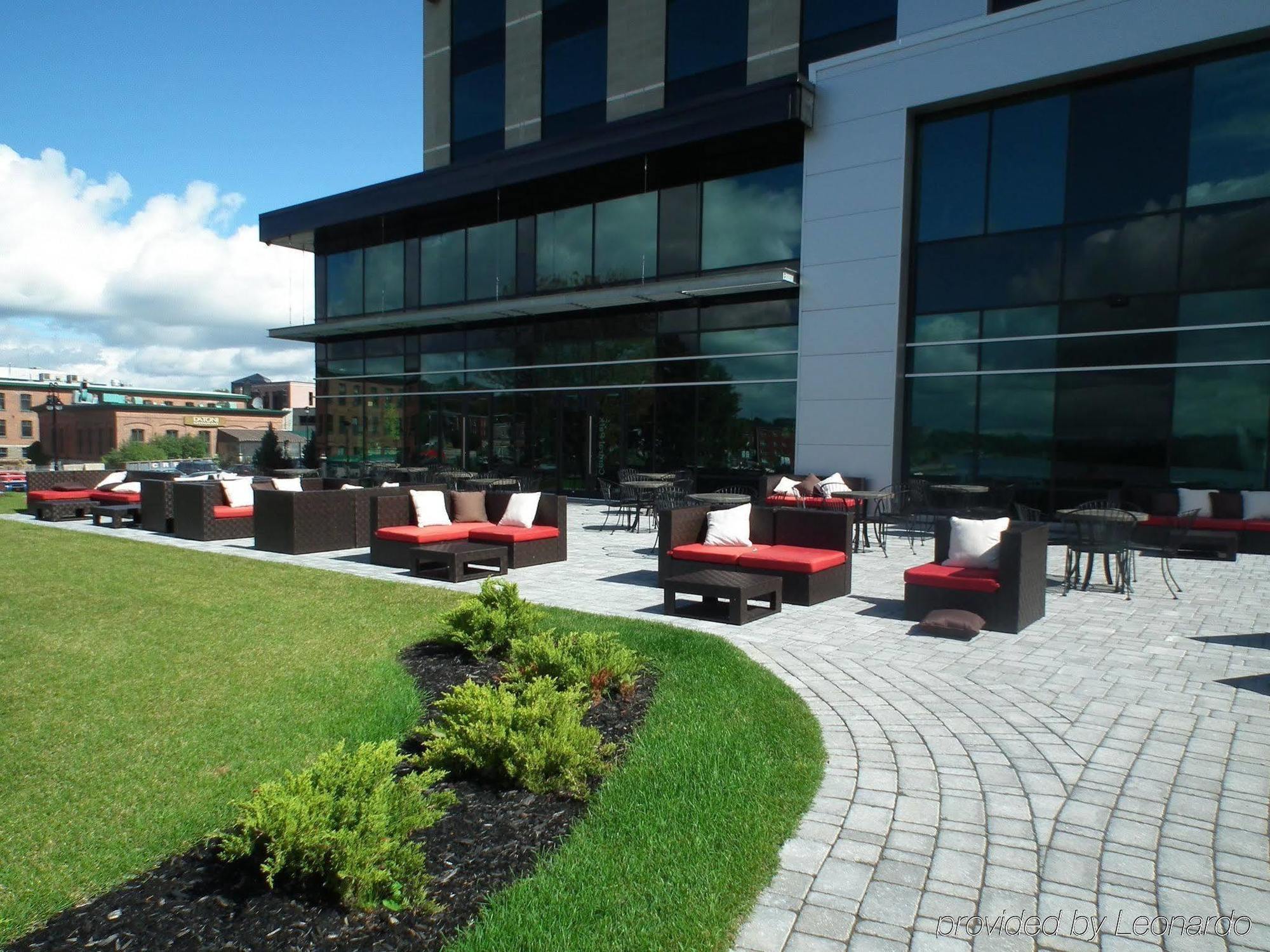 Grand Hotel Times Sherbrooke Exterior foto